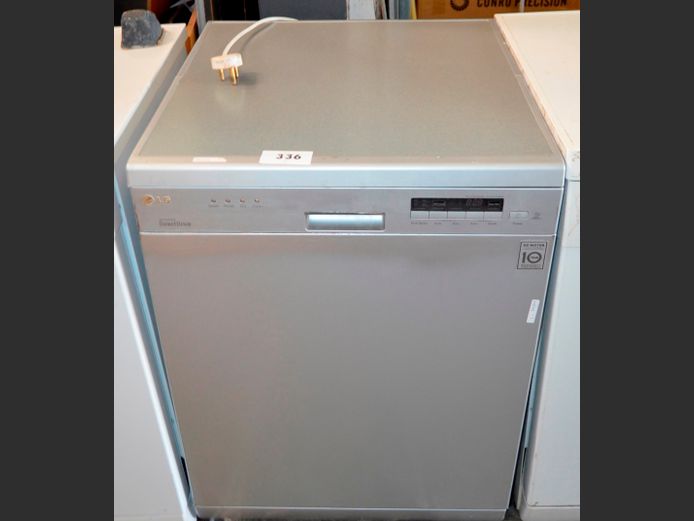 LG INVERTER DIRECT DRIVE DISHWASHER [Switches on, untested further]