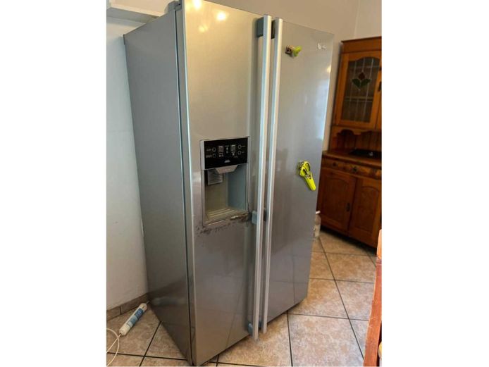 Fridge and Freezer Combo and Connect water