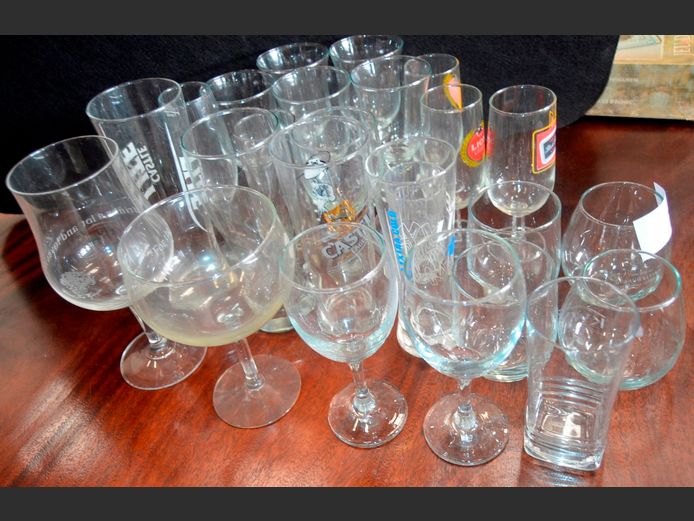 ASSORTED DRINKING GLASSES: WINE, BEER, WHISKY, etc