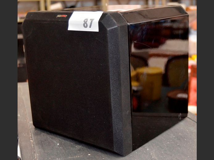 SUNFIRE HRS 8 ACTIVE SUBWOOFER [Dead]