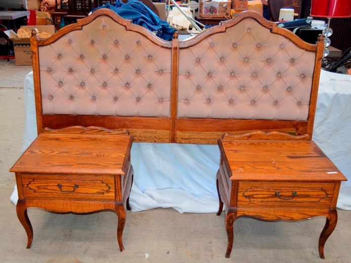ADAM BEDE OLD ENGLISH OAK DOUBLE HEADBOARD WITH PAIR SINGLE DRAWER PEDESTALS, 52 x 44 x 51