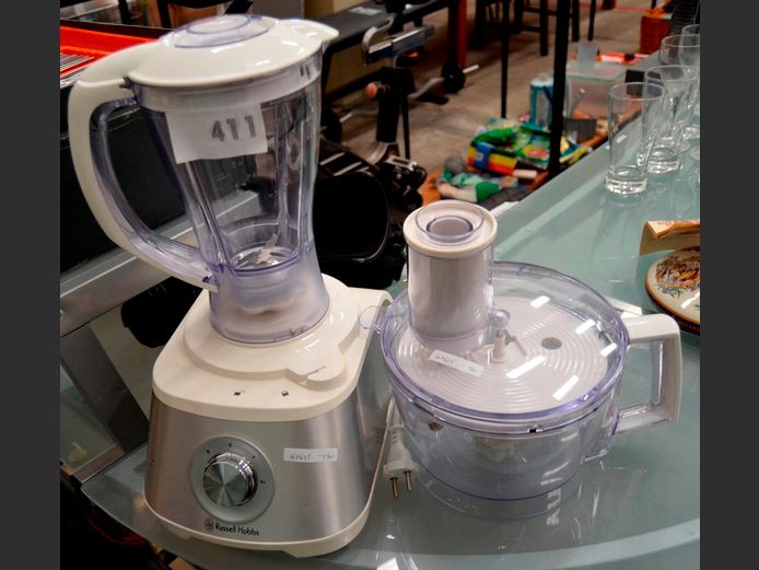 RUSSELL HOBBS FOOD PROCESSOR [Switches on, untested further]