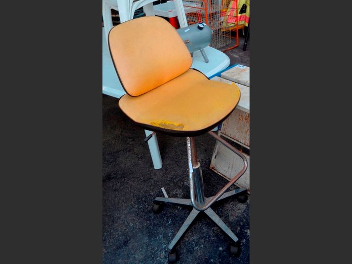 MID-CENTURY DRAUGHTSMAN'S CHAIR [Needs some TLC] 60 x 40 x 68cm