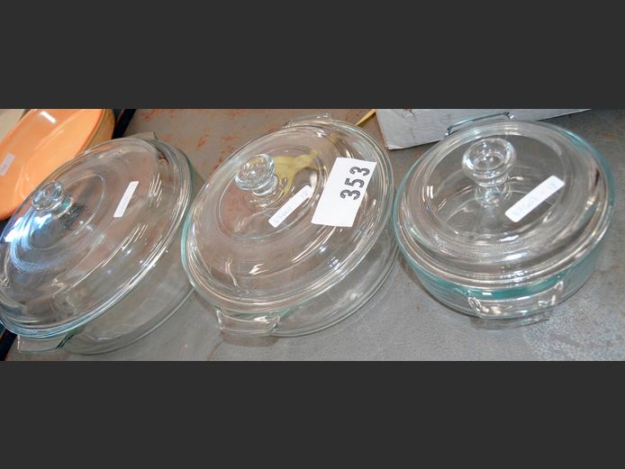 WEXICO 3-PIECE GLASS CASSEROLE SET WITH LIDS, 26cm Diameter, 21cm Diameter & 16cm Diameter