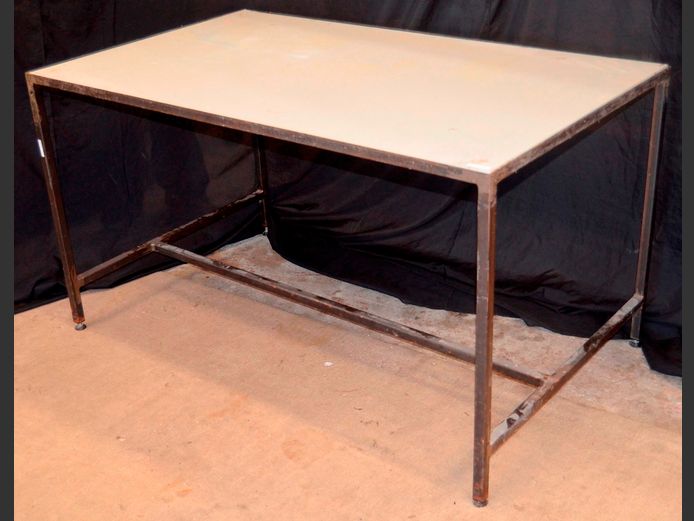 METAL FRAMED WORK TABLE WITH GREY TOP, 136 x 81 x 74cm