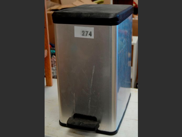 STAINLESS STEEL PEDAL BIN, 37 x 24 x 45cm