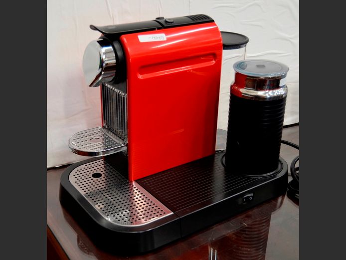 NESPRESSO COFFEE MACHINE WITH MILK FROTHER [Working]