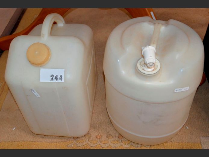 LOT: 2 x 20 LITRE CANISTERS