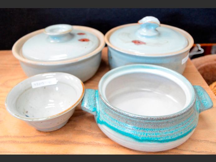 POTTERY SERVING DISHES WITH LIDS & A SAUCE BOWL