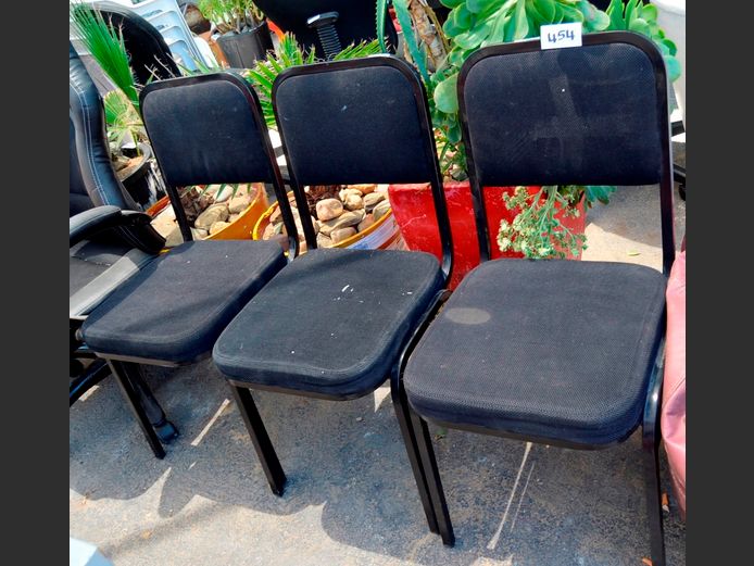 LOT: 3 x BLACK STACK CHAIRS [Need a clean]