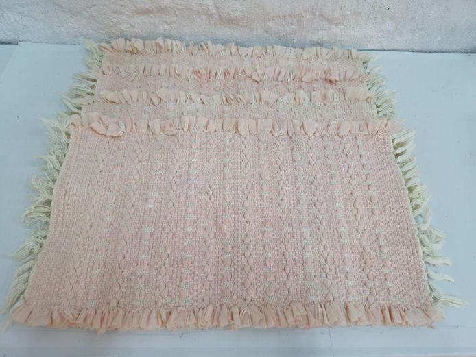 Set of 4 Woven Placemats with Fringe & Ruffles - Soft Pink