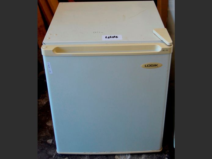 LOGIK MINI BAR FRIDGE, 45 x 43 x 50cm [Getting cold]