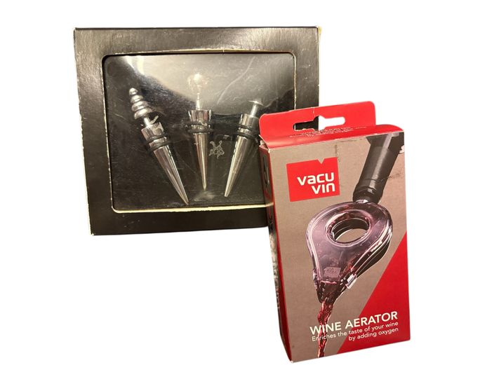 Wine Accessory Set – Vacu Vin Aerator & Stainless Steel Wine Stoppers