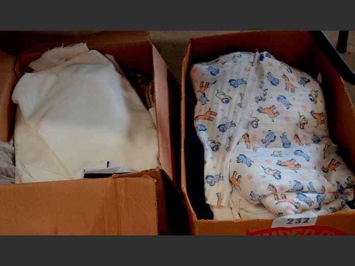 LOT: FABRIC OFF-CUTS