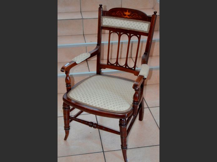 VICTORIAN MAHOGANY INLAID ARMCHAIR