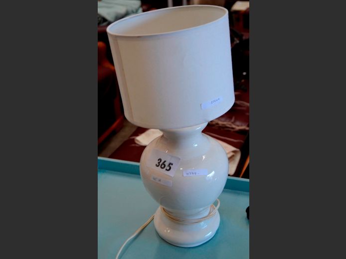 WHITE CERAMIC TABLE LAMP WITH SHADE, 65cm High