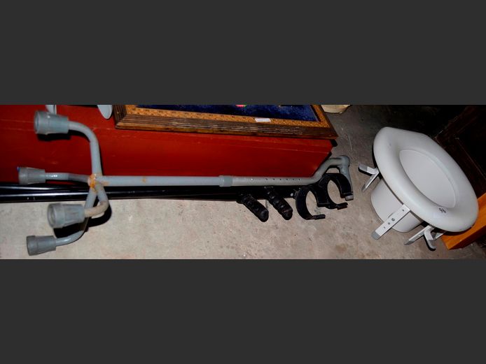 LOT: WALKING STICKS, CRUTCHES & A TOILET RISER