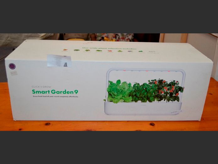 CLICK & GROW SMART GARDEN 9 PLANTER