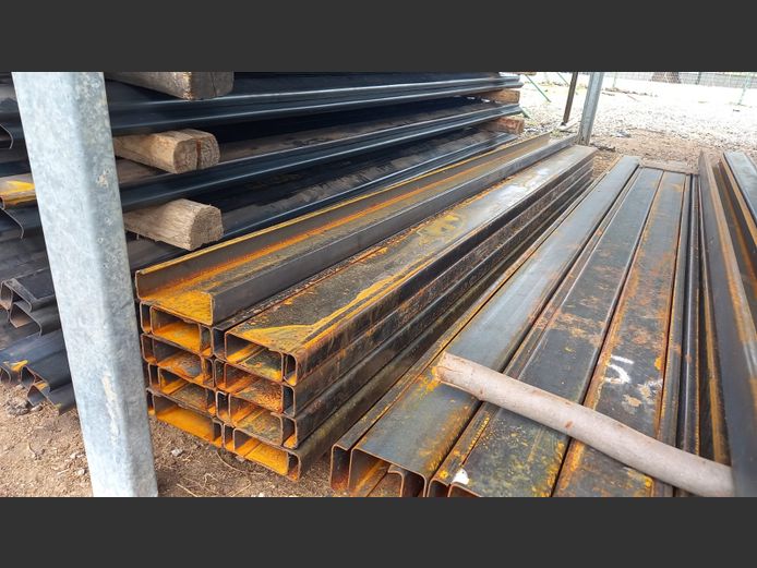 2.8m Black lipchannel 150mmx50mm 2mm thick