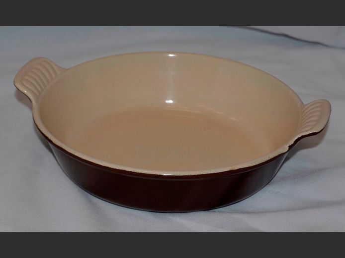 LE CREUSET CAST IRON PIE DISH, 18cm Diameter