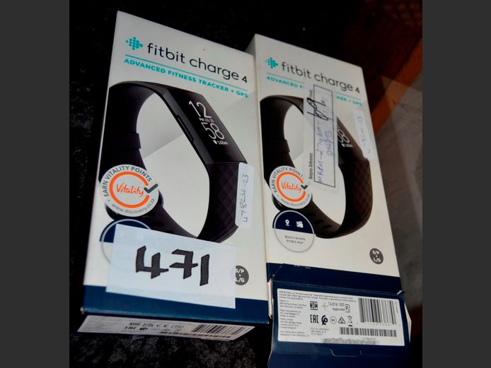 LOT: 2 x FITBIT CHARGE 4 [Untested]