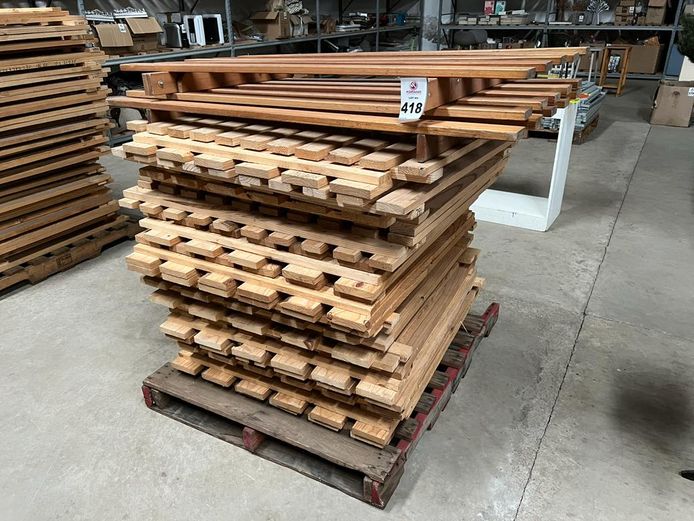 Pallets for shelving