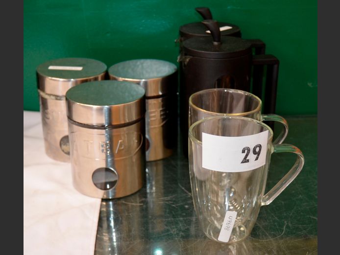 LOT: 2 x BLACK FRENCH PRESSES, PAIR GLASS COFFEE MUGS & STAINLESS STEEL STORAGE CANISTERS
