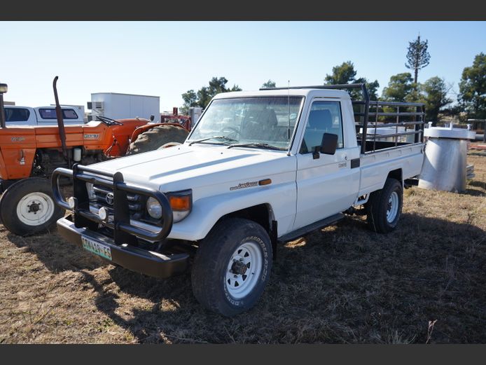 Land Cruiser 4.2 SC  / CTN419FS / 629 820 km