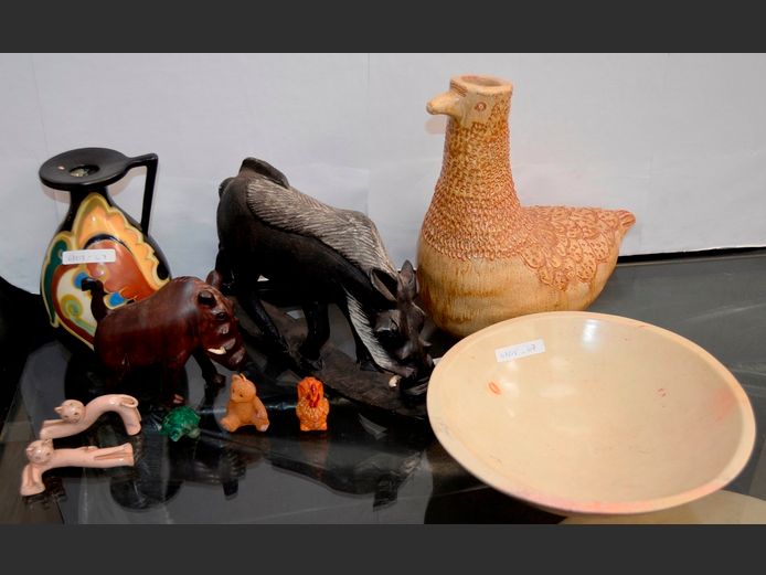 BOWL, VASE, WARTHOG ORNAMENTS, etc