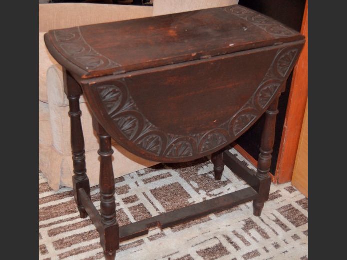 ANTIQUE OAK DROPLEAF TABLE, 77 x 70 x 73cm [1 leaf needed]