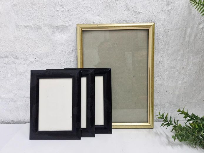 Picture Frame Lot: Gold Frame & Set of 3 Small Black Frames