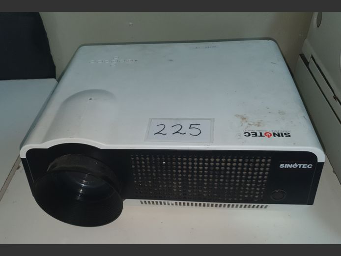 SINOTEC PROJECTOR [Switches on, untested further]