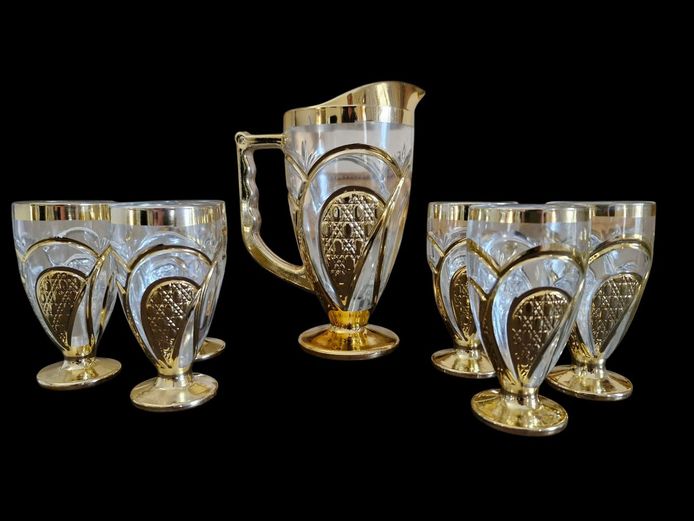 Vintage Pineapple Glass Decanter & Glasses