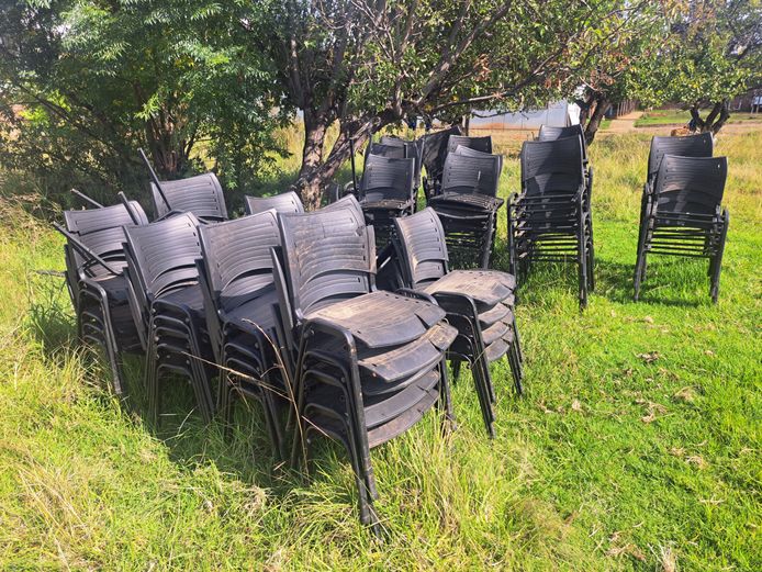 Plastic catering chairs scrap