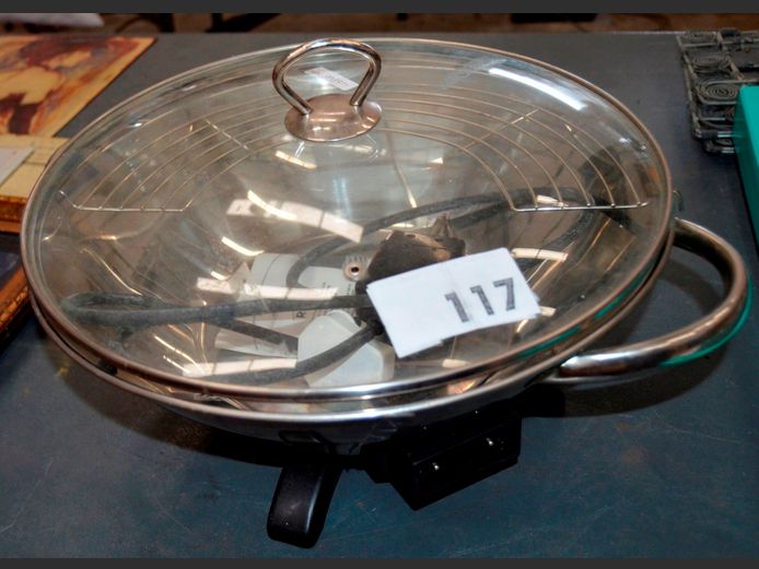 RIVAL STAINLESS STEEL ELECTRIC WOK WITH LID, 37cm Diameter [Switches on, untested further]