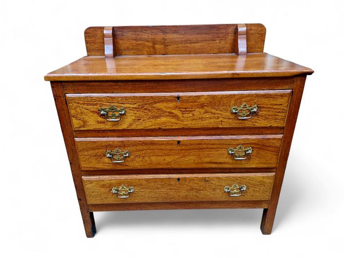 Antique Oak Chest of Drawers