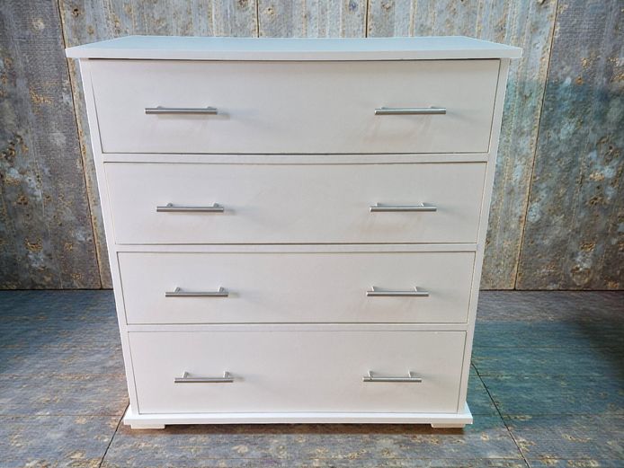 White 4-Drawer Chest of Drawers with Sliders