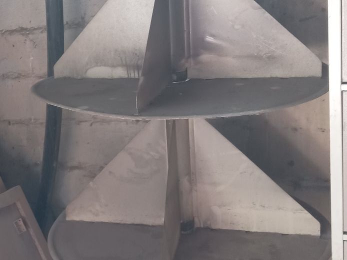Metal rotating rack