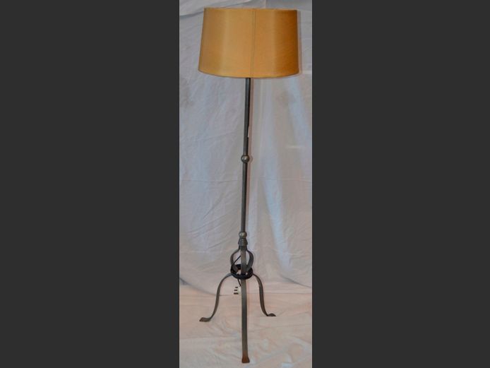 METAL STANDING LAMP WITH SHADE, 151cm High