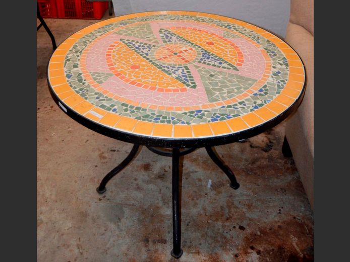 WROUGHT IRON MOSAIC TOP CIRCULAR 4-SEATER TABLE, 92cm Diameter x 68cm High