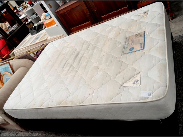 CLOUD NINE DOUBLE BED BASE & MATTRESS SET [Mattress needs a clean]
