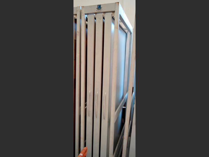 METAL PULL-OUT SAMPLE CABINET, 117 x 42 x 221cm