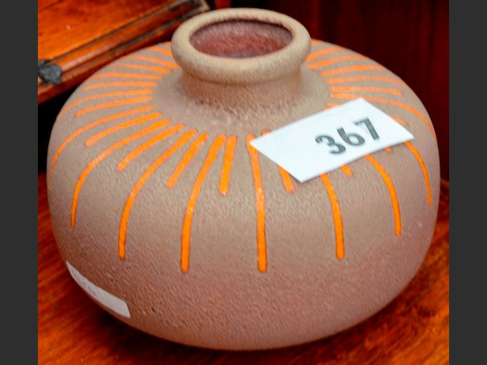 BROWN & ORANGE CERAMIC VASE, 20cm Diameter x 15cm High