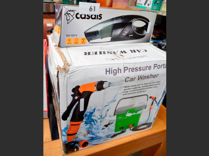 HIGH PRESSURE PORTABLE CAR WASHER & A 12V CAR VACUUM CLEANER [Untested]