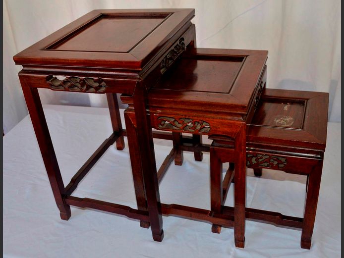 CHINESE ROSEWOOD NEST OF 3 TABLES, 93 x 34 x 53cm, 30 x 35 x 43cm & 27 x 27 x 35cm