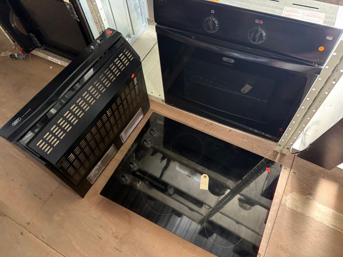 Defy Oven, 4-plate Glass cooker Top & Extractor Fan 