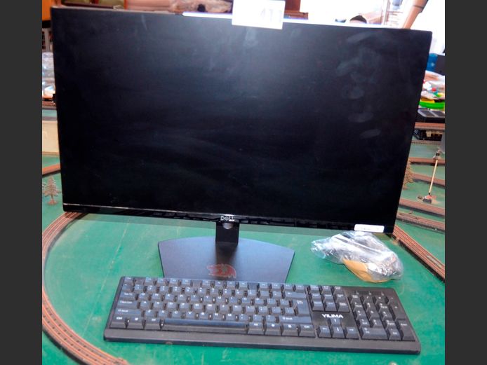 DELL 24" FRAMELESS MONITOR & WIRELESS KEYBOARD [Working]