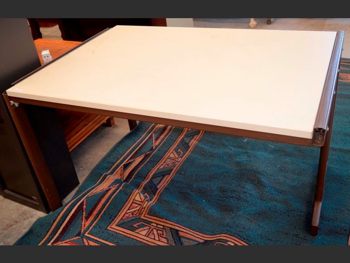 METAL FRAMED DESK, 120 x 80 x 73cm