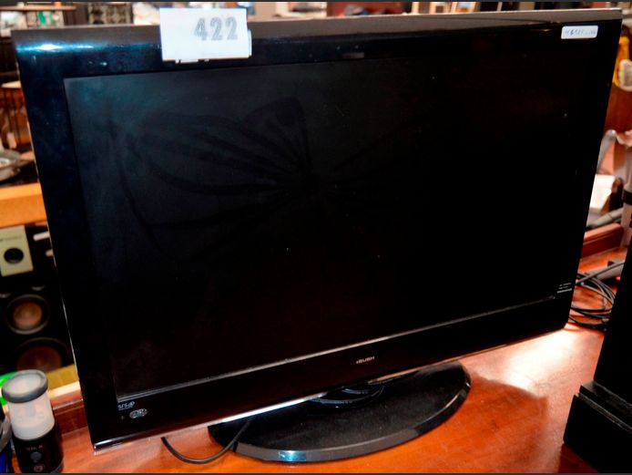 BUSH 24" FULL HD TV ON STAND WITH BUILT-IN DVD PLAYER [UK Plug, No Remote, screen cracked] ### LICENCE PLEASE ###