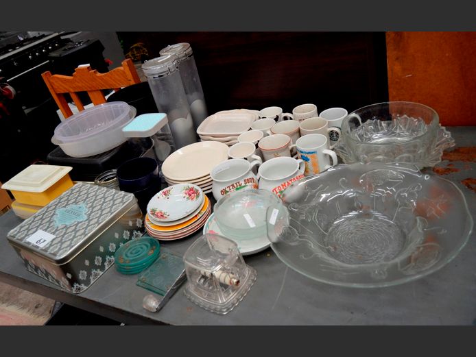 GLASS BOWL, MUGS, SOUP MUGS, TUPPERWARE BRAAI DISH, etc